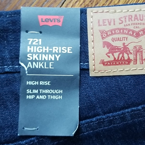 Women's Levi's High Rise Skinny Ankle Jeans - Picture 5 of 6